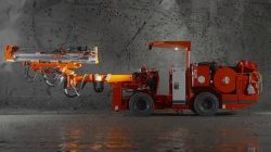 Гидравлический насос  POMPE 3H14 FOR 37 473 для буровой установки SANDVIK DD210